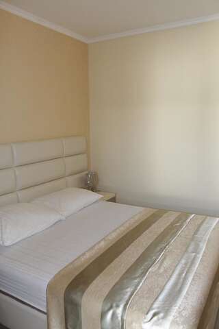 Апартаменты Apartments Amira Улцинь Апартаменты с террасой-9